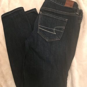 EUC. AE Super Skinny Jeans.